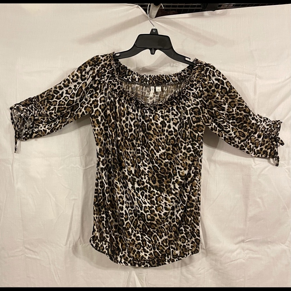 Leopard print pullover